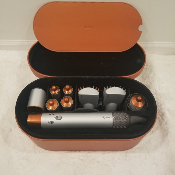 SOLD ON MERCARI - Picture 1 of 8